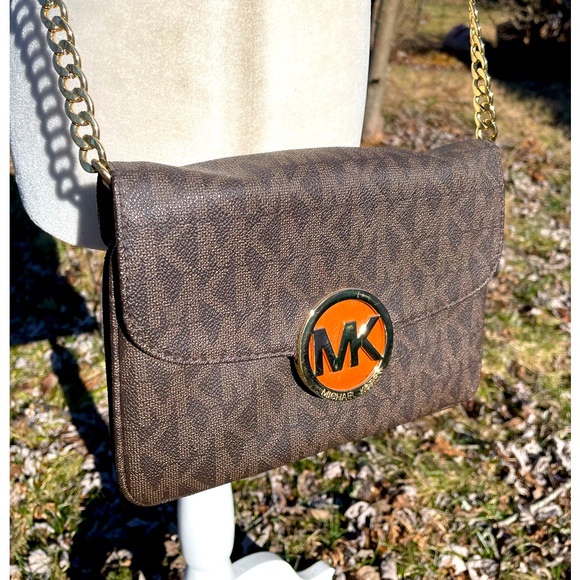 Michael Kors Monogram Crossbody Chain - Picture 1 of 14